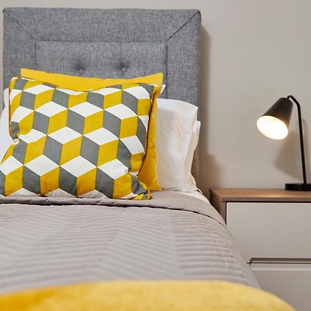 맨체스터 Lovely Central Abode - Amazing Views - Parking 아파트 외부 사진