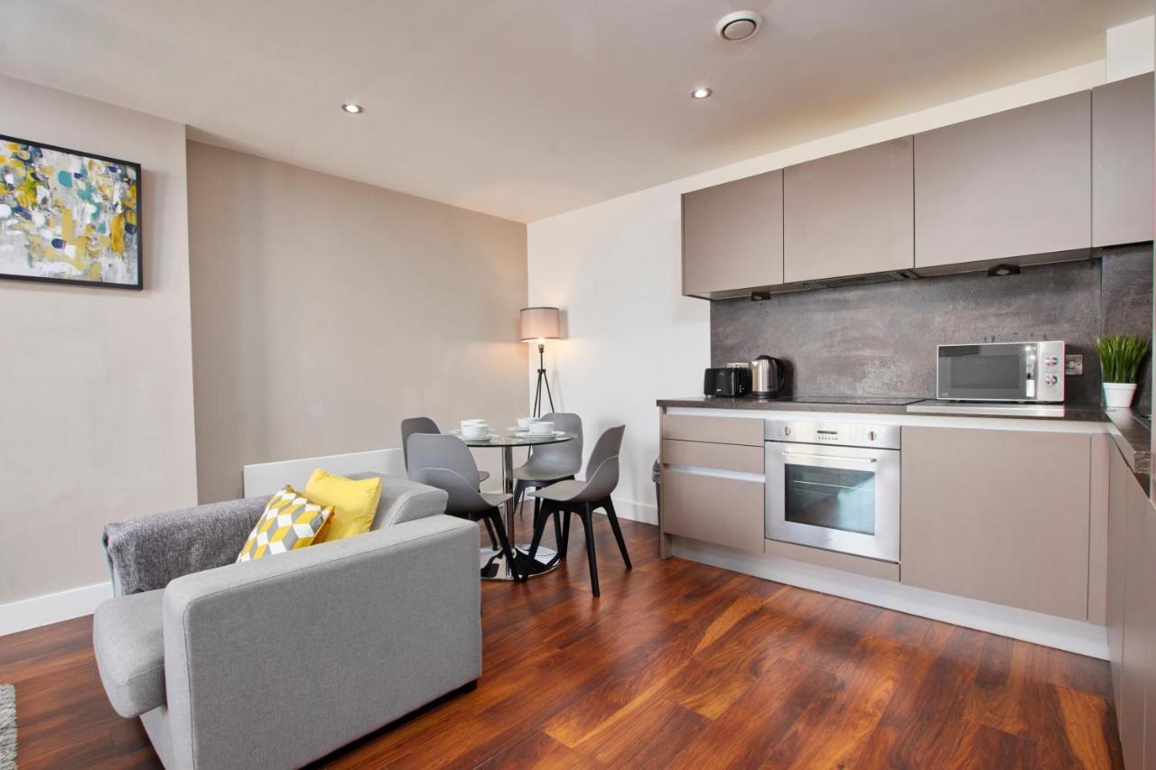 맨체스터 Lovely Central Abode - Amazing Views - Parking 아파트 외부 사진